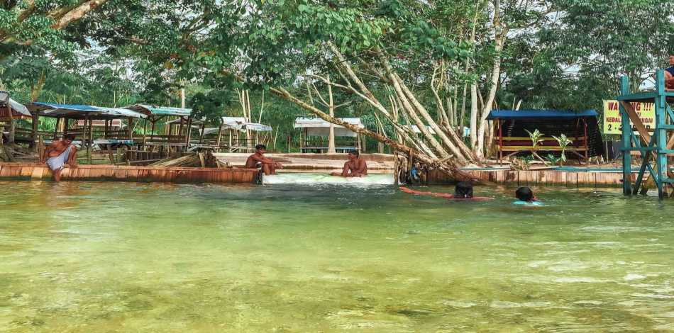 SUNGAI HIJAU