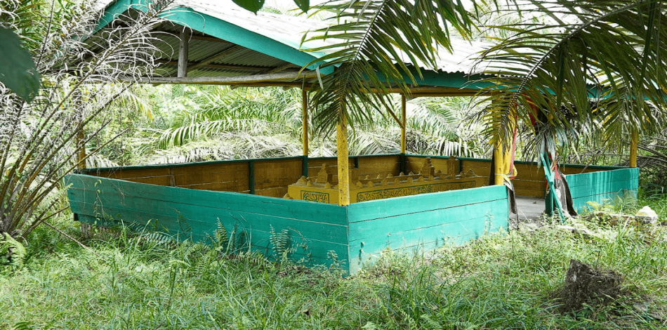 MAKAM RAJA GUNUNG SAHILAN