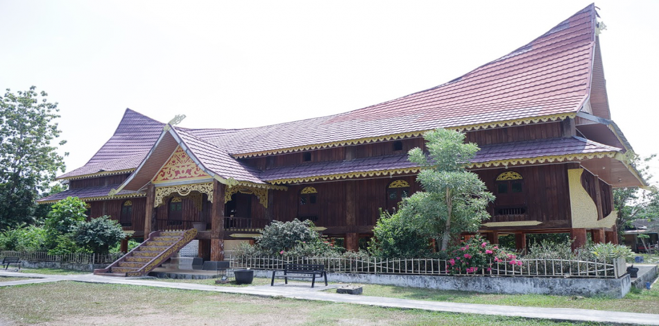 ISTANA KAMPA