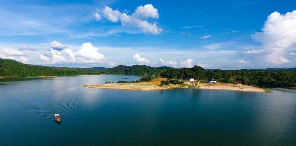 DANAU RUSA